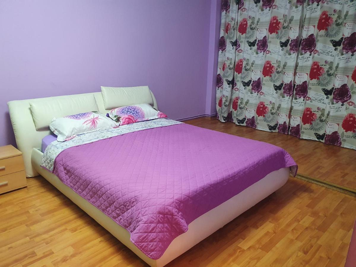 Crema Apartaments Ploiesti Exterior photo